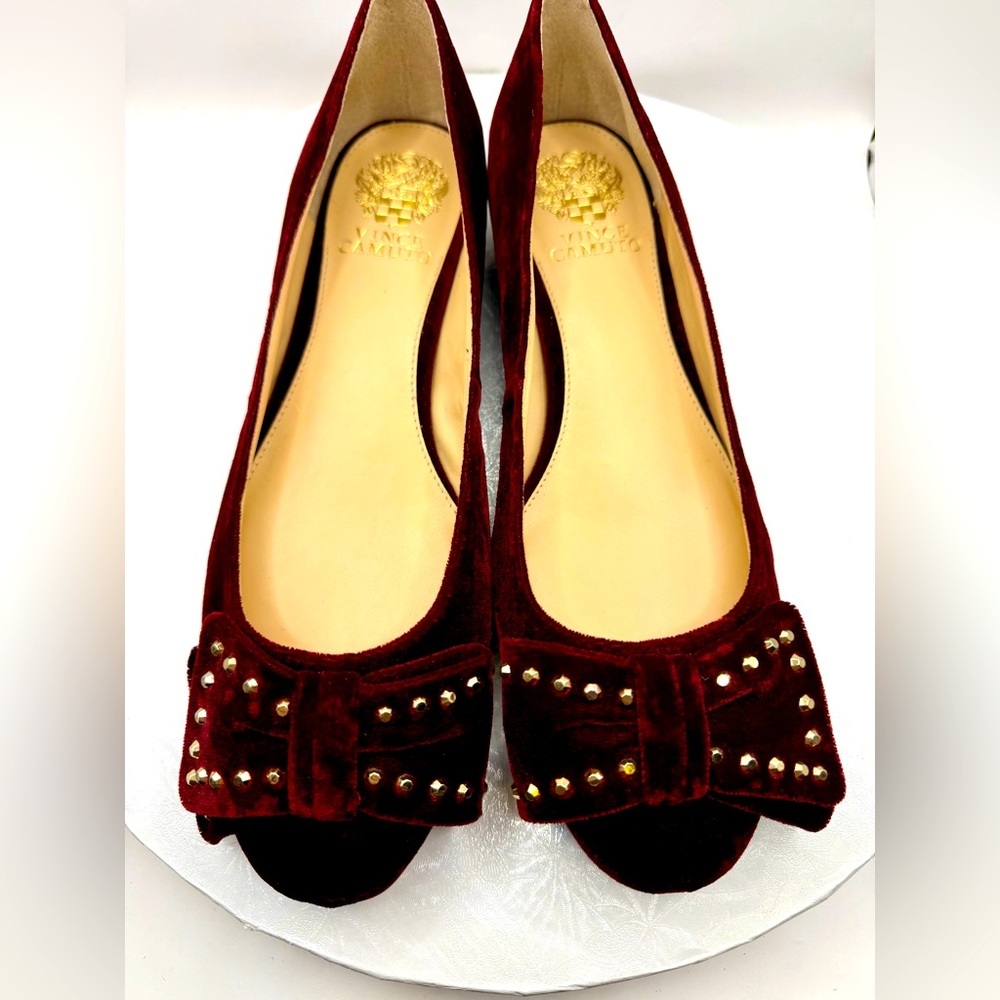 Vince Camuto Burgundy Velvet Studded Bow Flats Women's Size 9